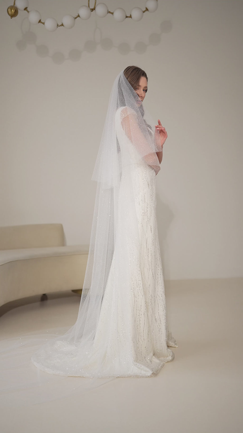 Glitter veil with blusher