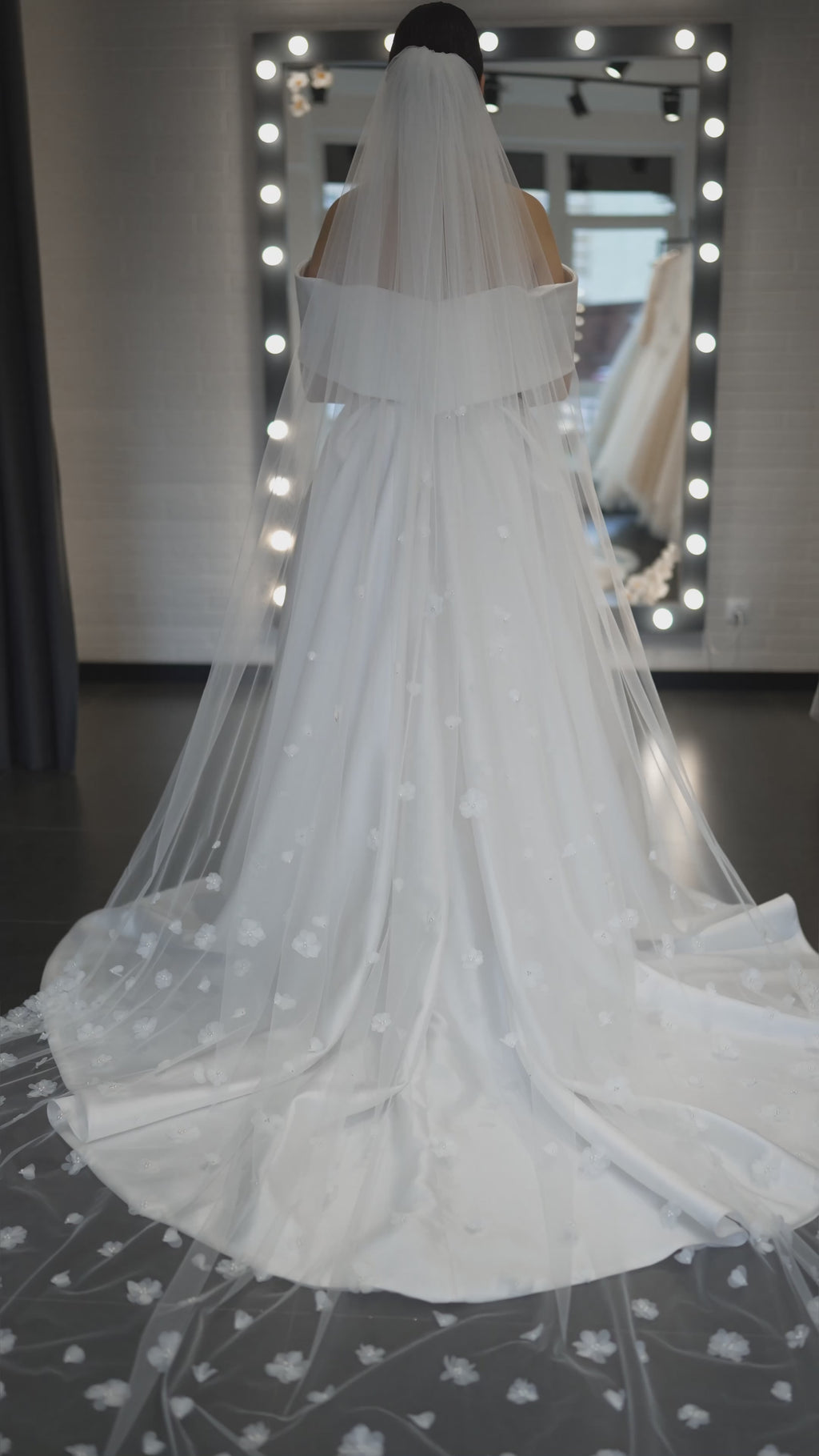 3D floral wedding long veil with edge