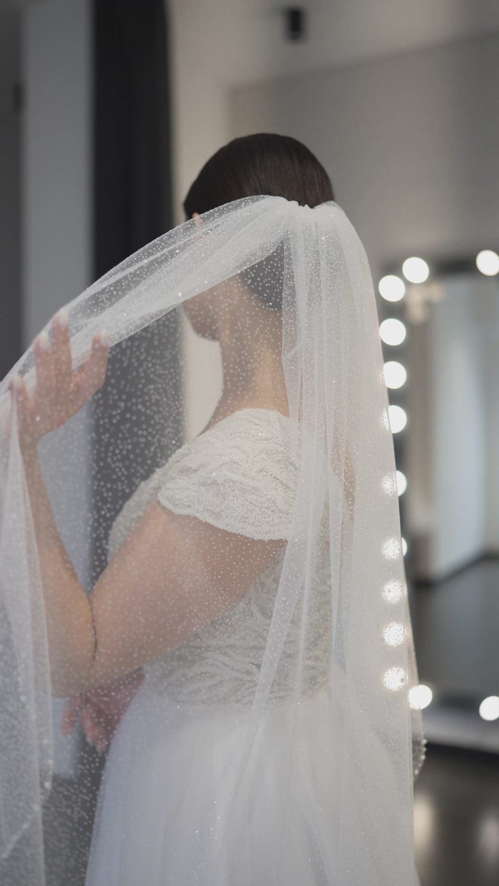 Glitter pearl beaded edge veil